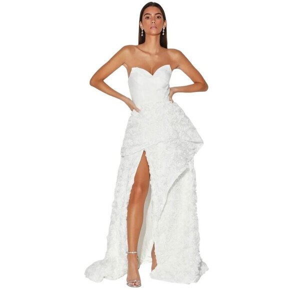 NWT Bariano Georgiana Gown Size 4 White Strapless 3D Flowers Avant Garde Dress - Picture 1 of 11